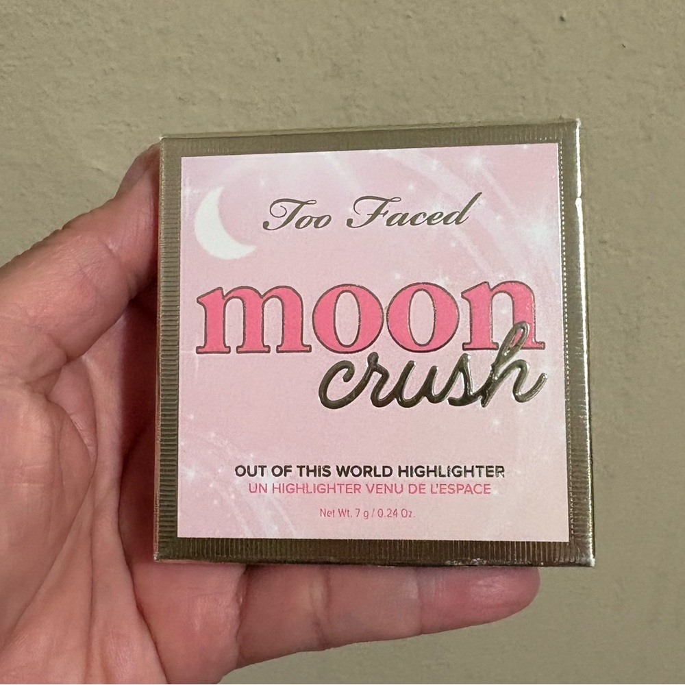 Too Faced Moon Crush Highlighter -SUMMER MOON 🌙 🌕 Brand New Never Used.
